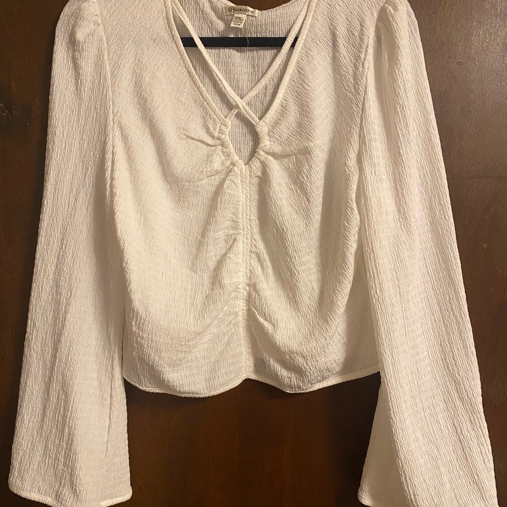 Versona White Bell Sleeve Crop Blouse